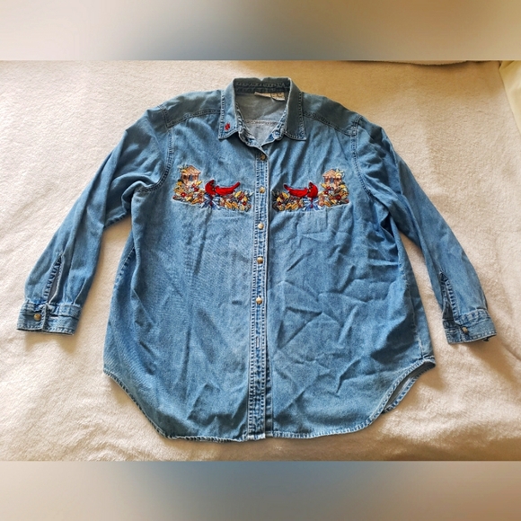 Vintage Bobbie Brooks Floral and Cardinal Embroidered Denim Shirt Womens Size XL - Picture 1 of 8